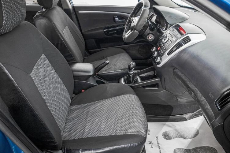 KIA cee'd 20 из 23