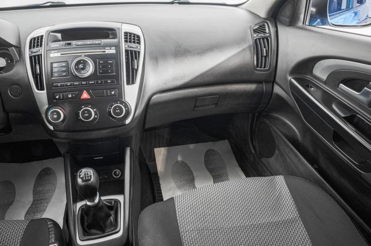 KIA cee'd 19 из 23