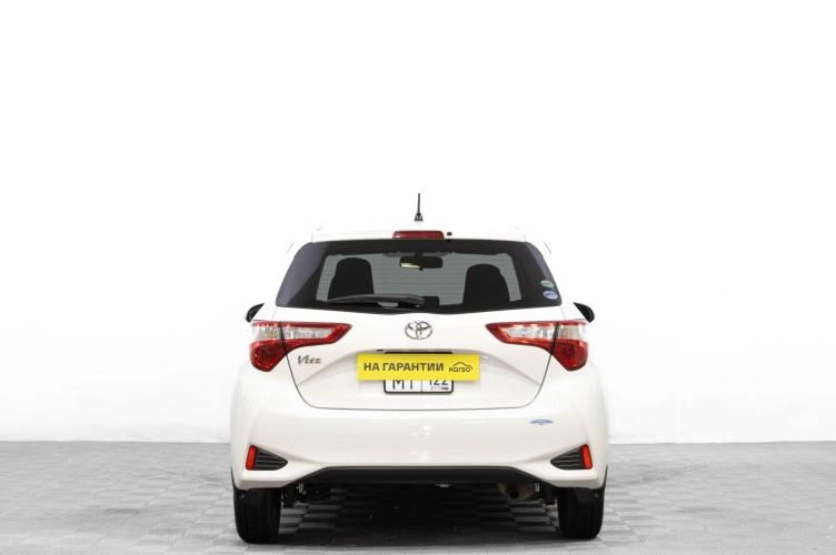 Toyota Vitz 5 из 22