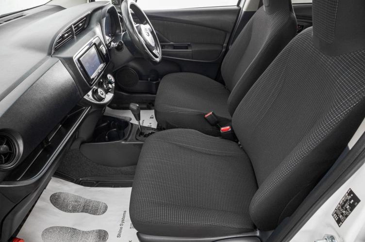 Toyota Vitz 19 из 22