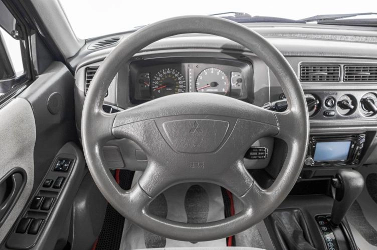 Mitsubishi Montero Sport 12 из 22