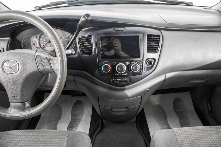 Mazda MPV 17 из 23