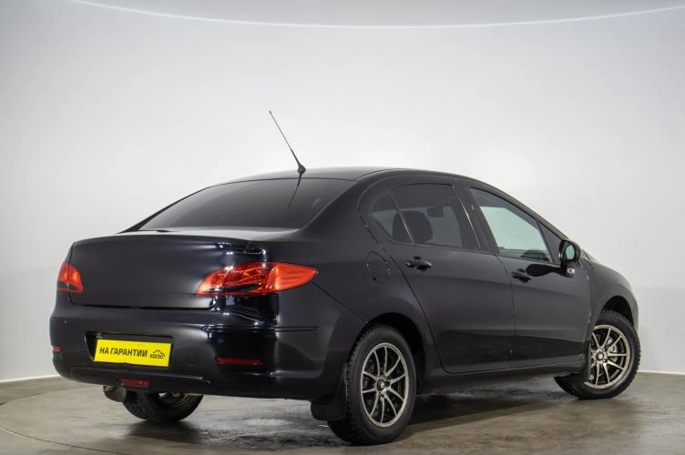 Peugeot 408 4 из 6