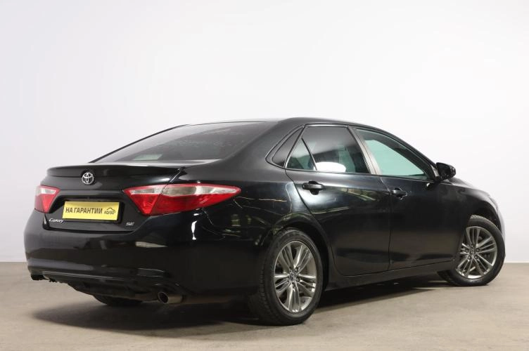 Toyota Camry 6 из 6