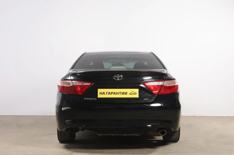 Toyota Camry 5 из 6