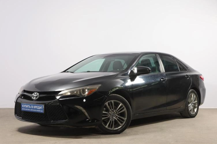 Toyota Camry 3 из 6