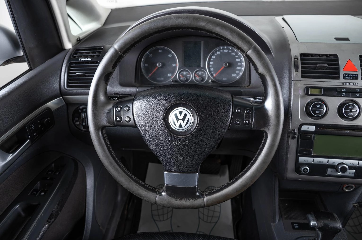 Volkswagen Touran 15 из 22