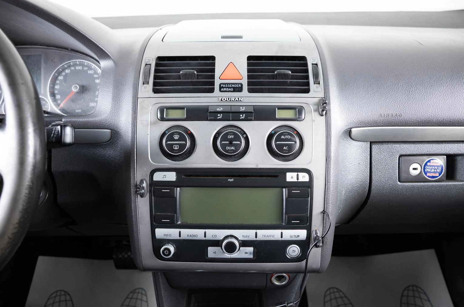 Volkswagen Touran 14 из 22
