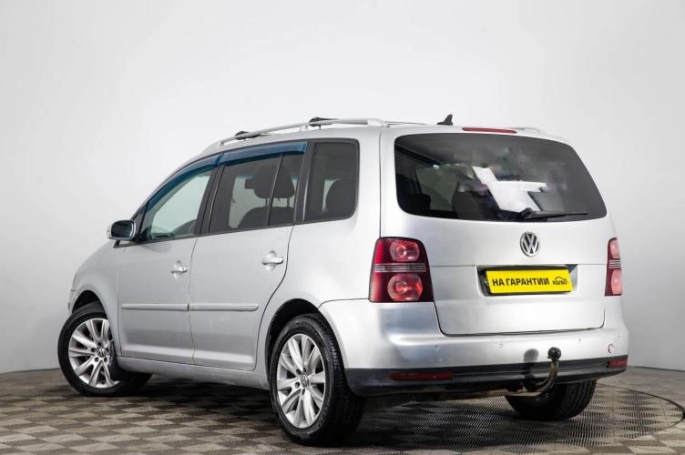 Volkswagen Touran 6 из 6