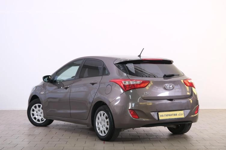 Hyundai i30 4 из 6