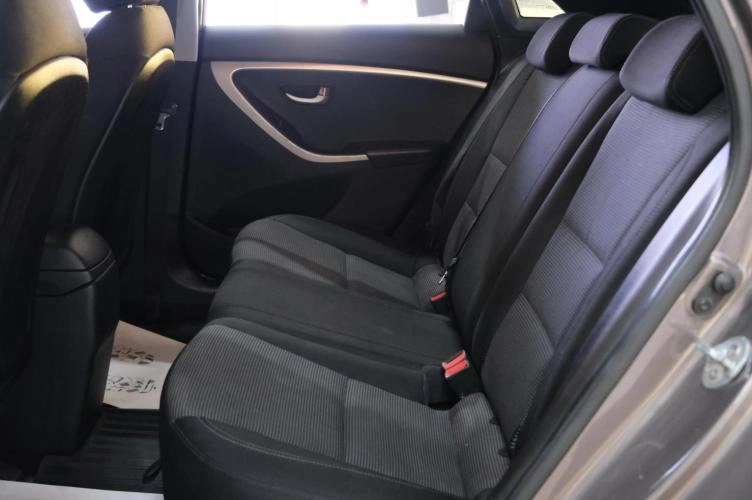 Hyundai i30 19 из 21