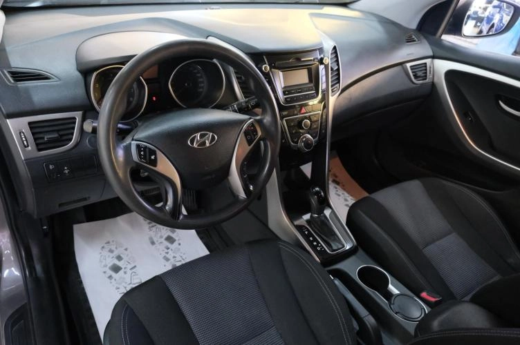 Hyundai i30 10 из 21