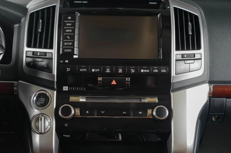 Toyota Land Cruiser 16 из 22
