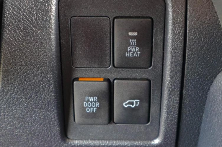 Toyota Land Cruiser 20 из 22