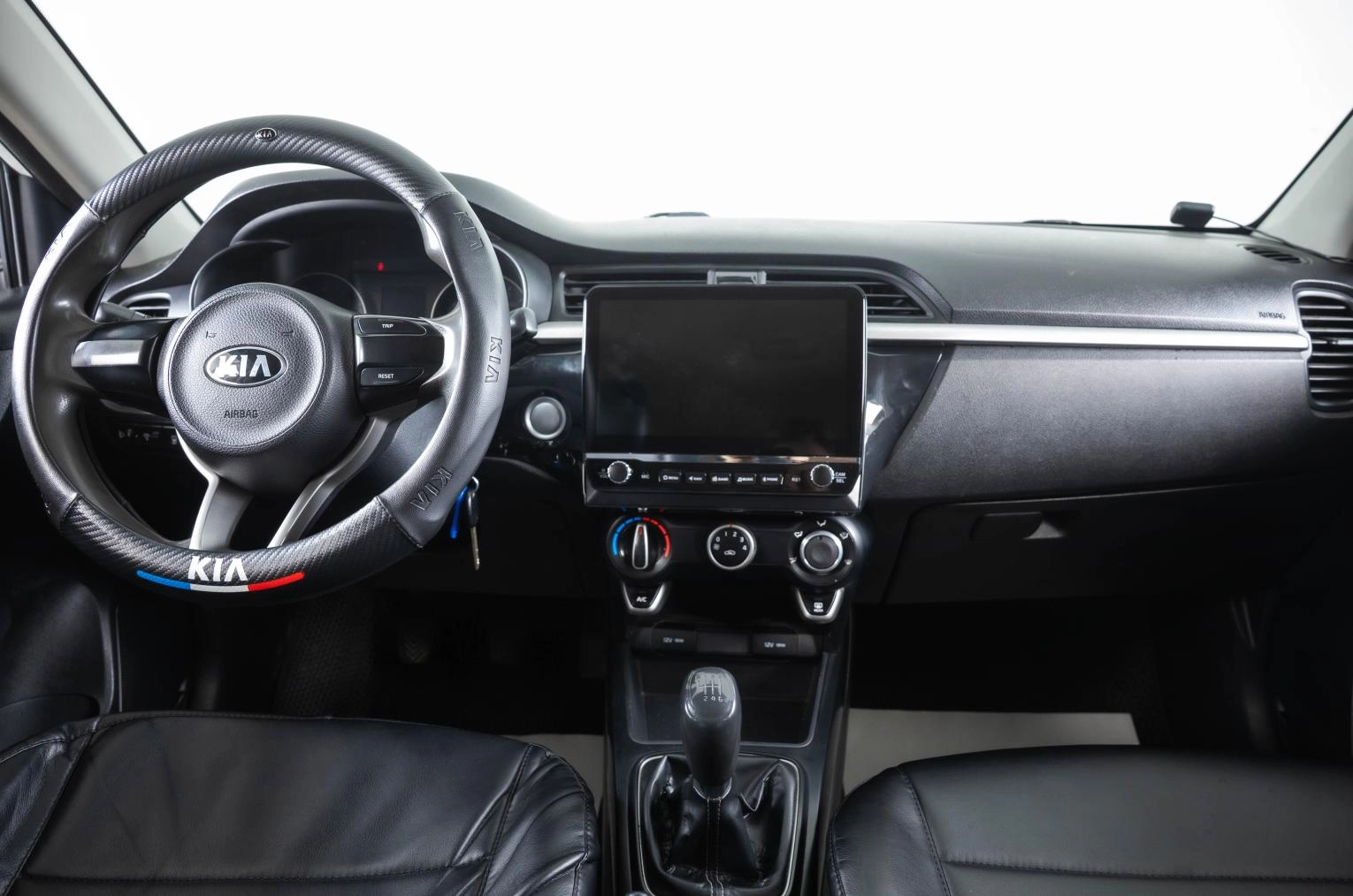 KIA Rio 12 из 20