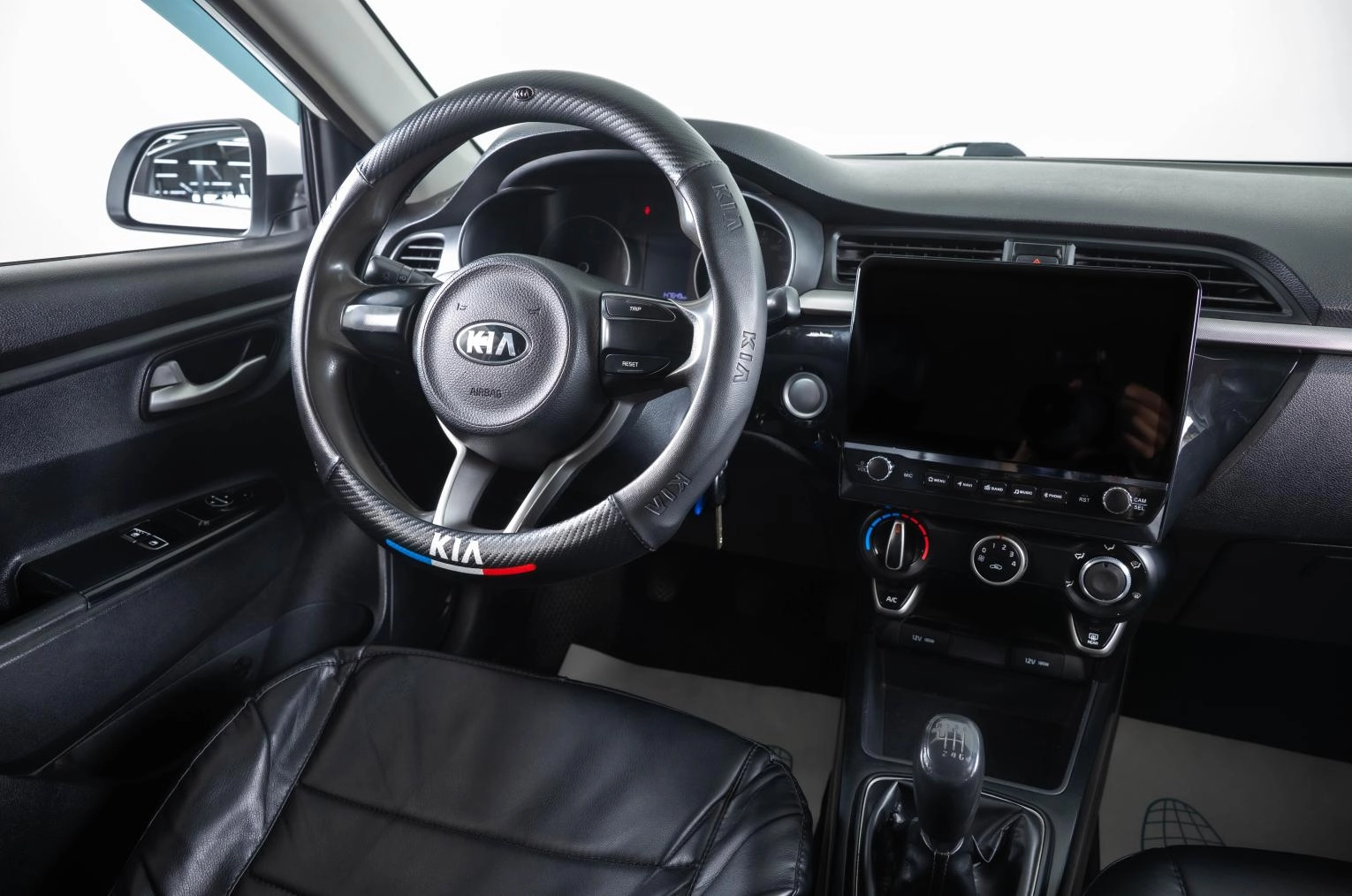 KIA Rio 11 из 20