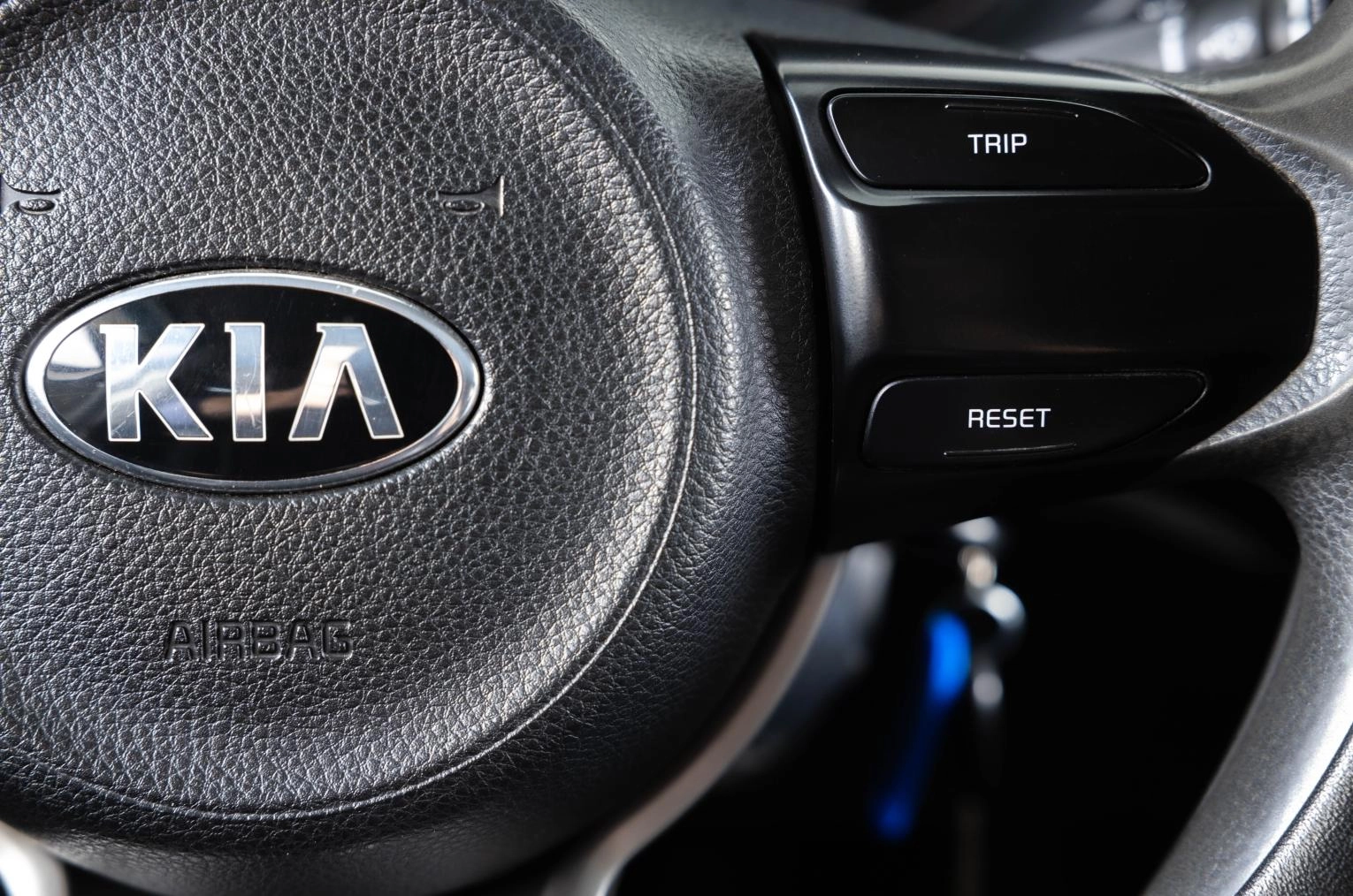 KIA Rio 17 из 20
