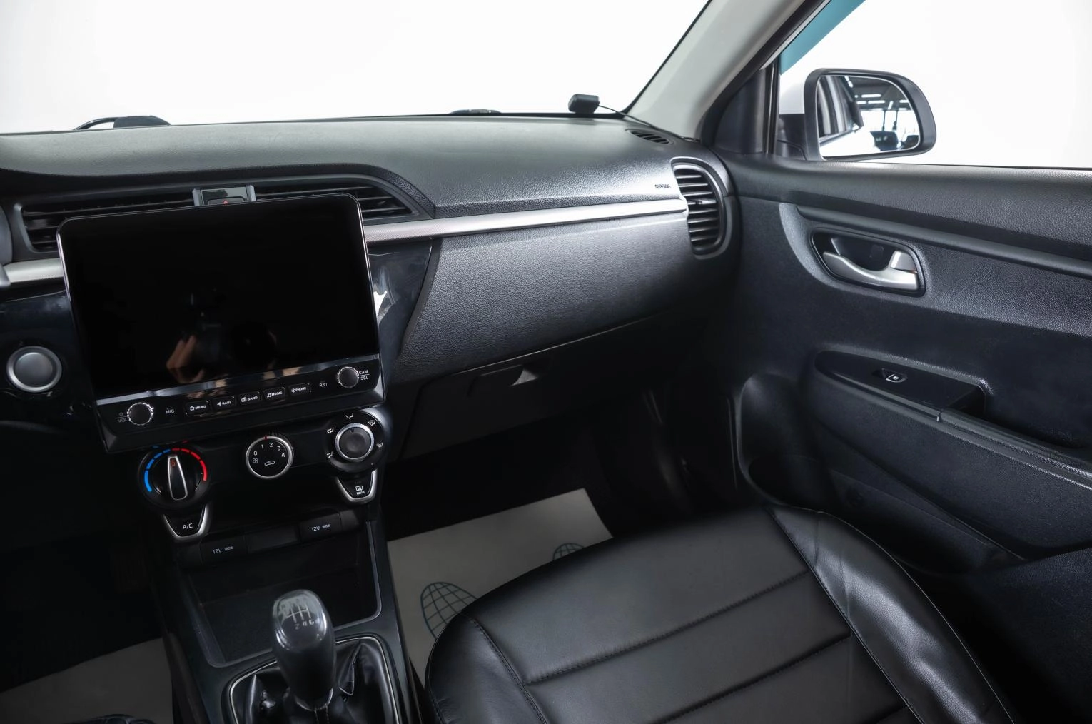 KIA Rio 13 из 20