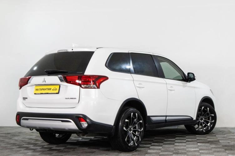 Mitsubishi Outlander 4 из 6