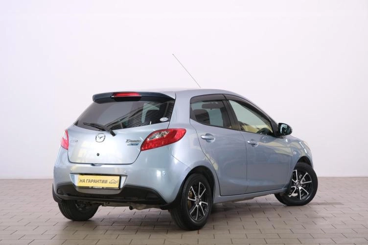 Mazda Demio 6 из 6