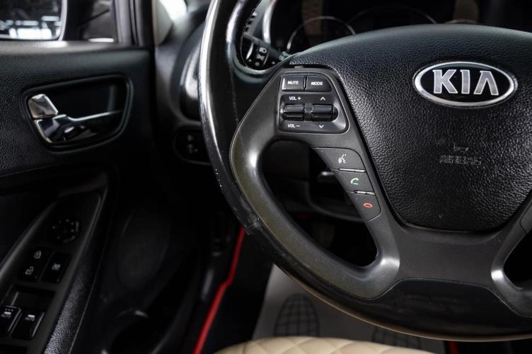 KIA Cerato 17 из 23