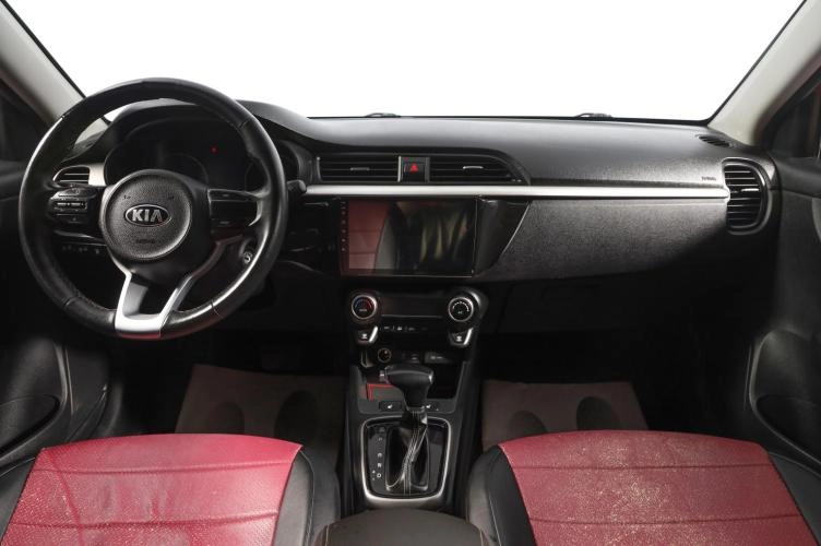 KIA Rio 8 из 17