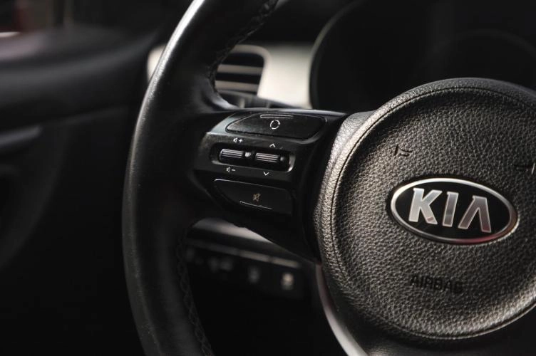KIA Rio 12 из 17