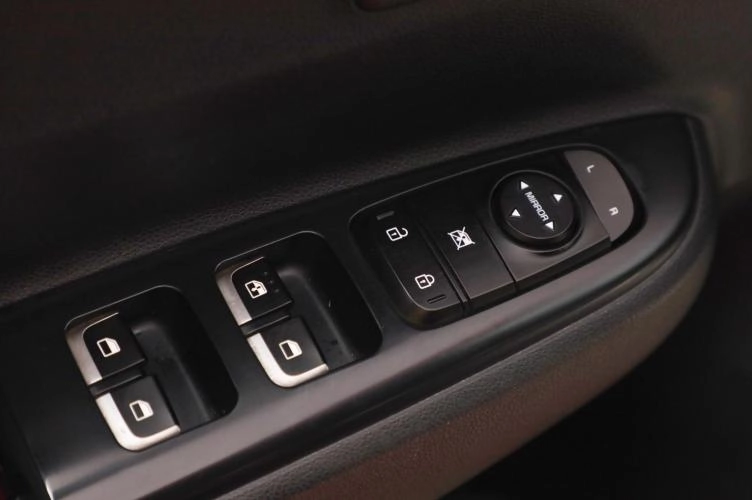 KIA Rio 15 из 17