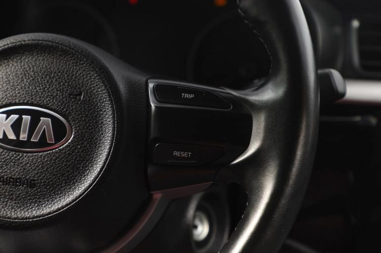 KIA Rio 13 из 17