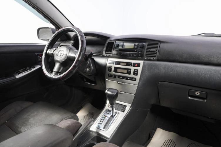 Toyota Corolla 9 из 17