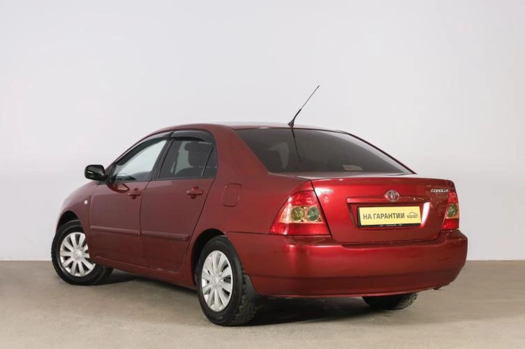Toyota Corolla 4 из 6