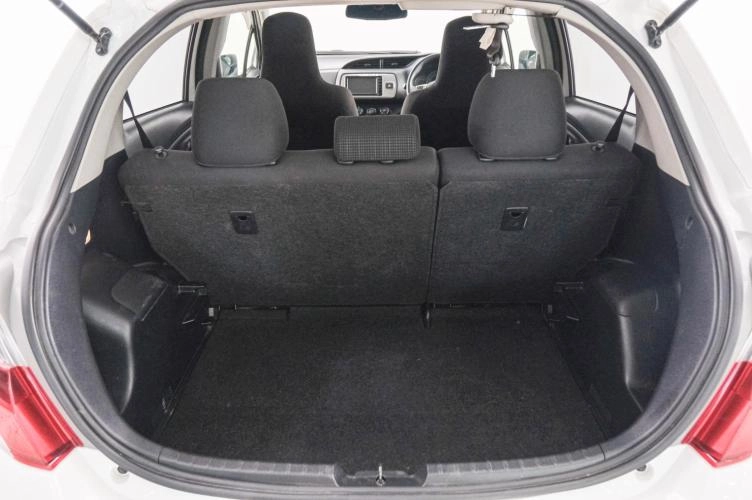 Toyota Vitz 21 из 21
