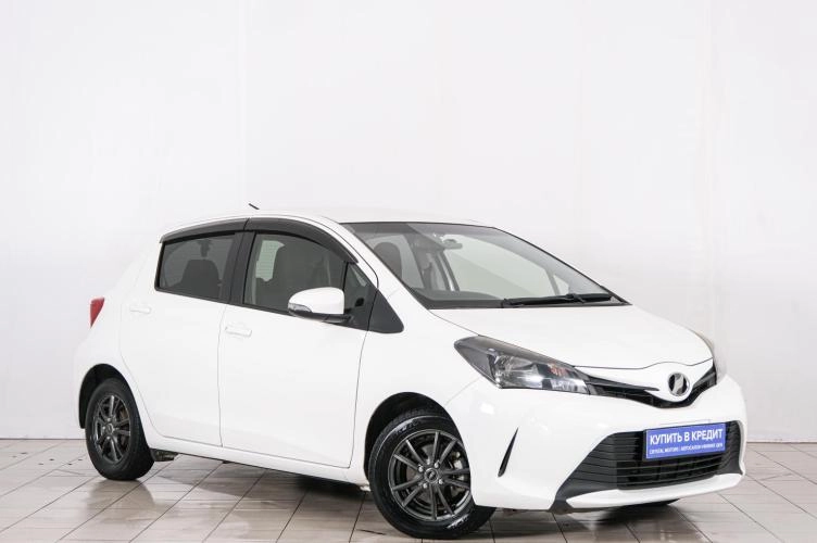 Toyota Vitz 1 из 6