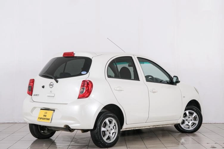 Nissan March 6 из 6