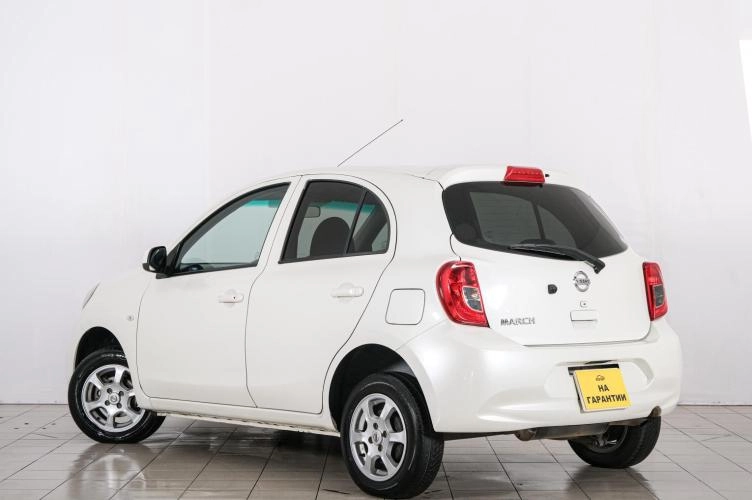 Nissan March 4 из 6