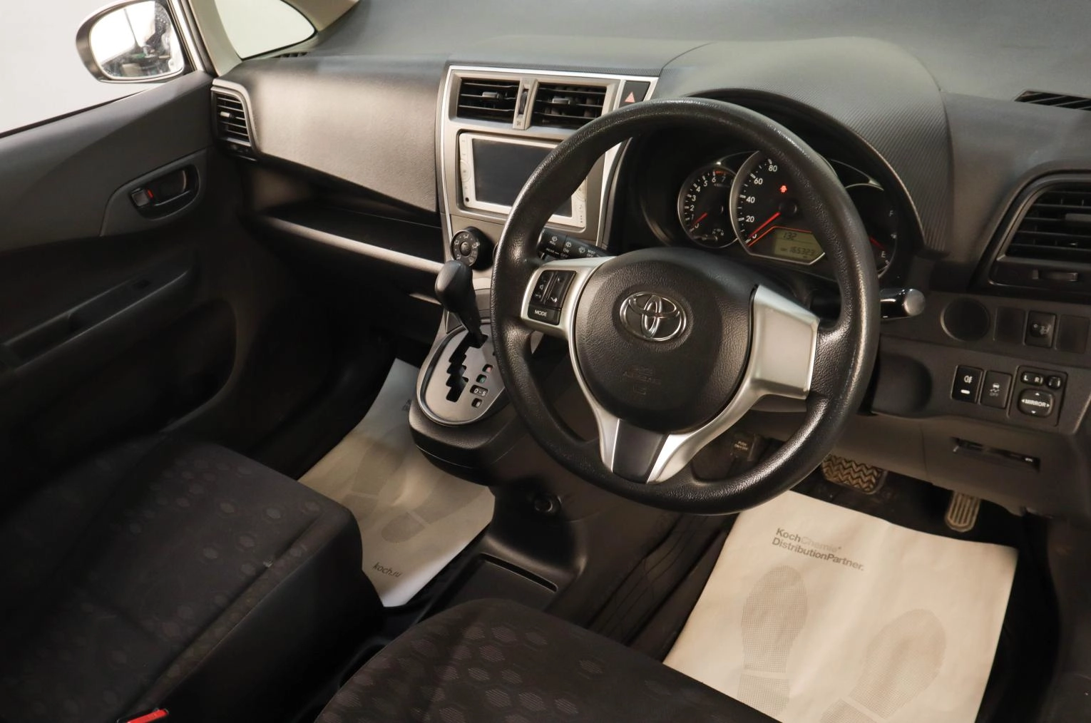Toyota Ractis 10 из 17