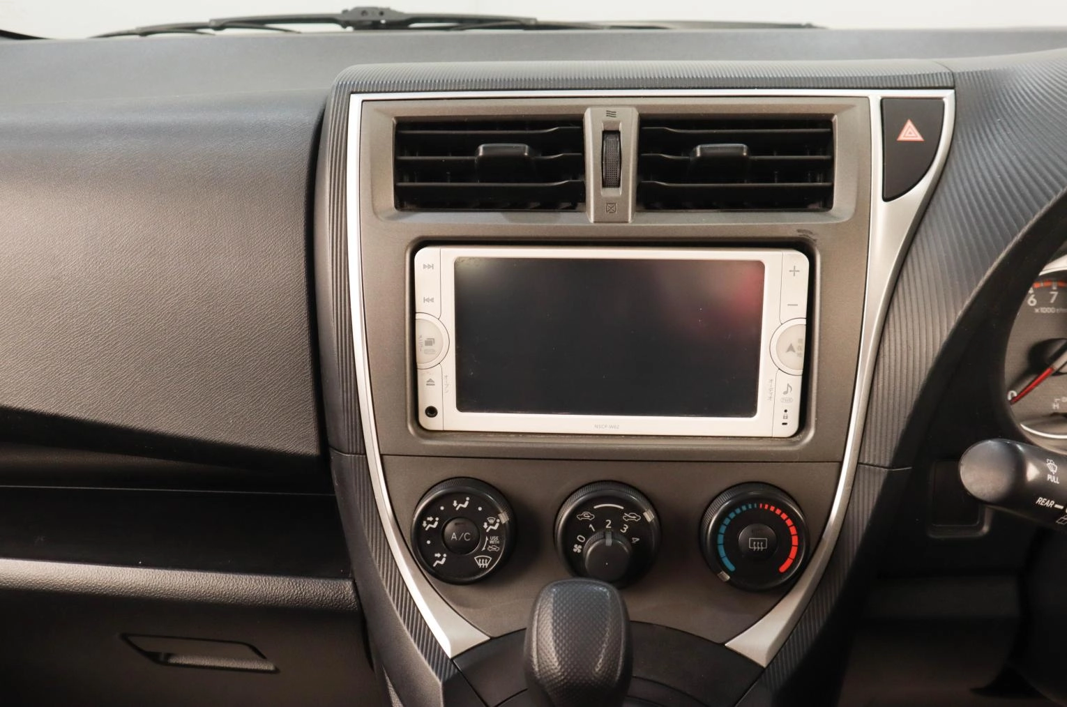 Toyota Ractis 14 из 17