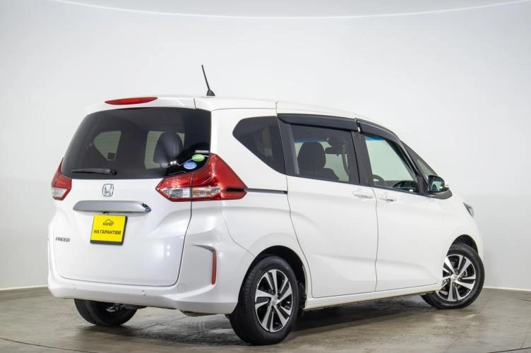 Honda Freed 4 из 6