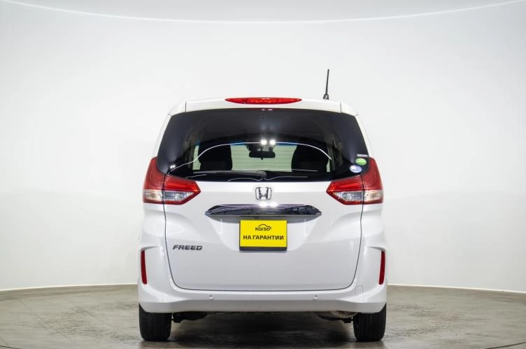 Honda Freed 5 из 6