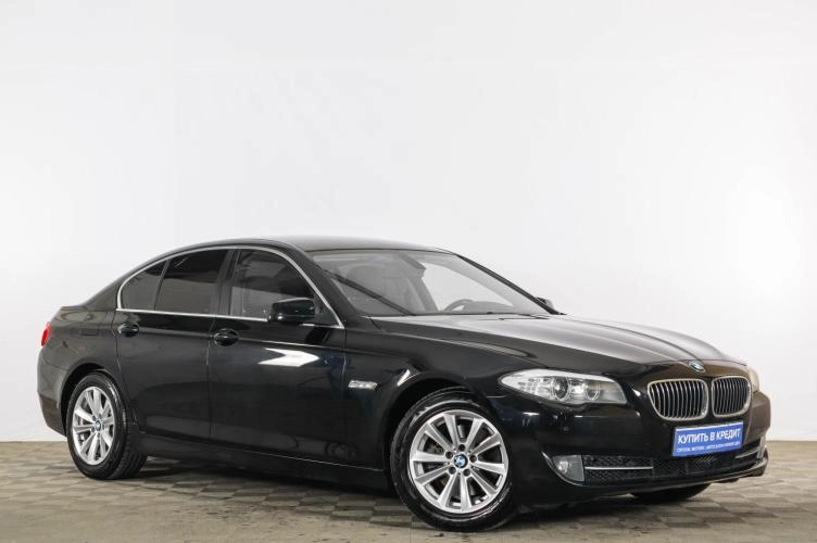 BMW 5 серия 1 из 6