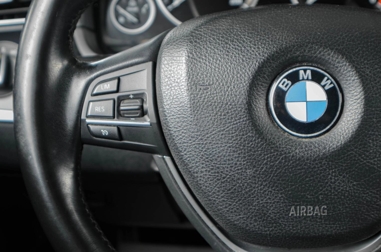 BMW 5 серия 14 из 19