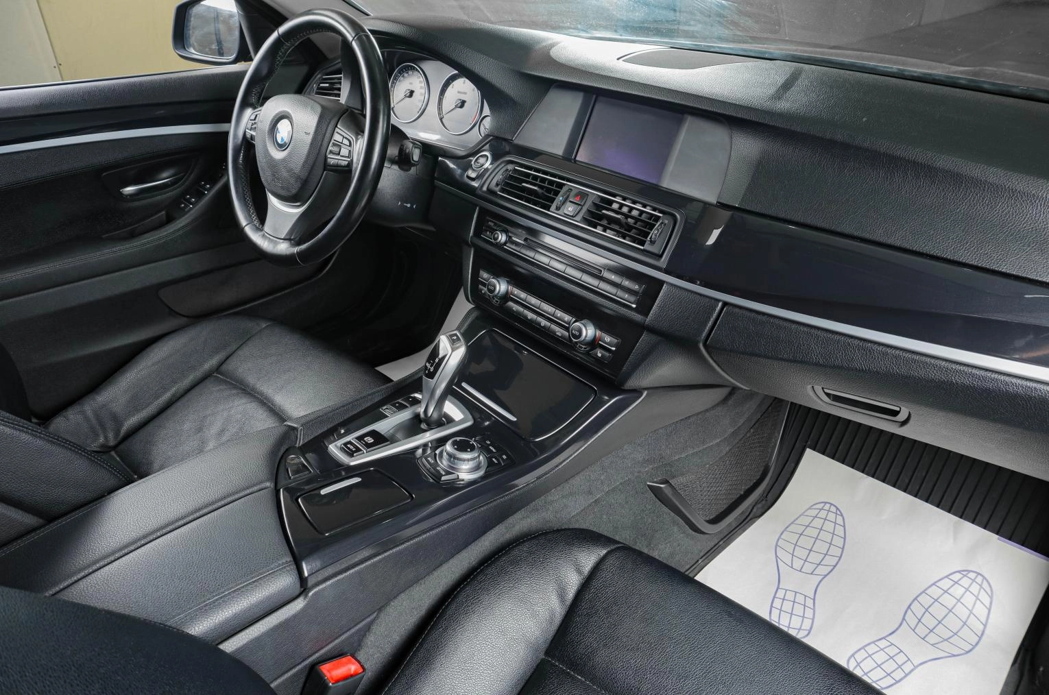 BMW 5 серия 10 из 19