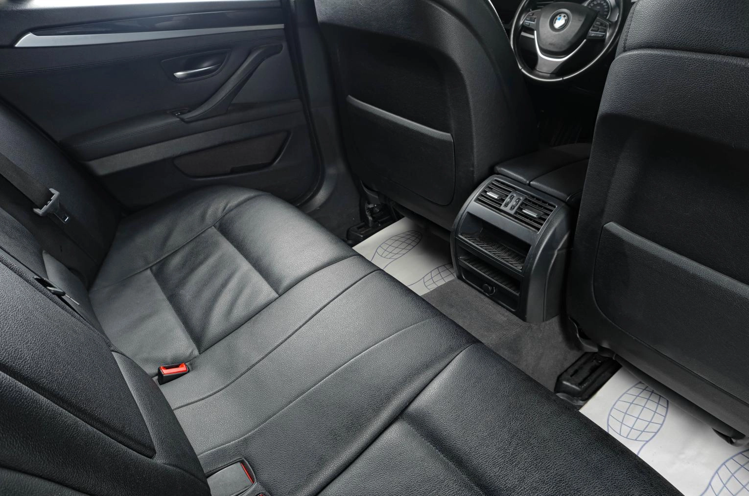 BMW 5 серия 9 из 19