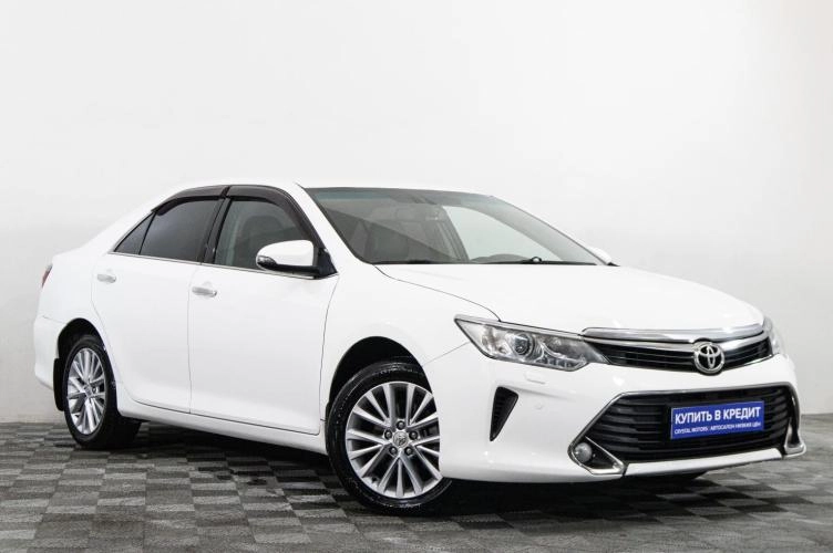 Toyota Camry 1 из 6
