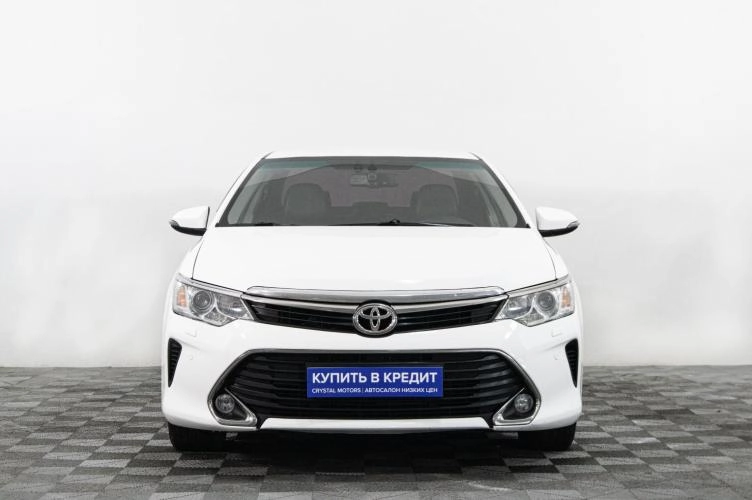 Toyota Camry 2 из 6