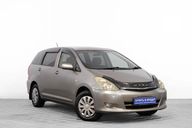 Toyota Wish 1 из 6