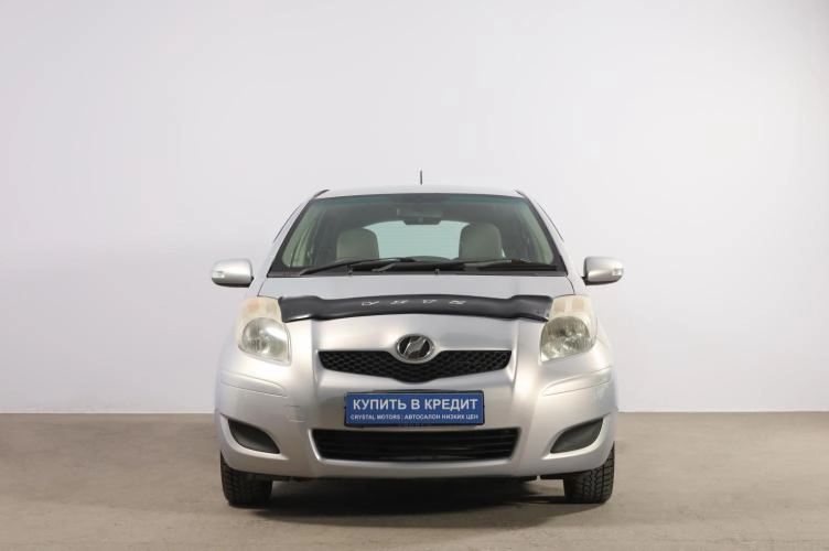 Toyota Vitz 2 из 6
