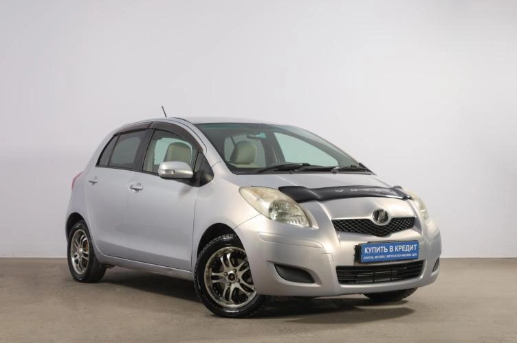 Toyota Vitz 1 из 6