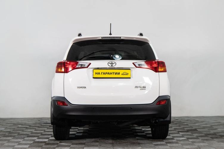Toyota RAV4 5 из 6