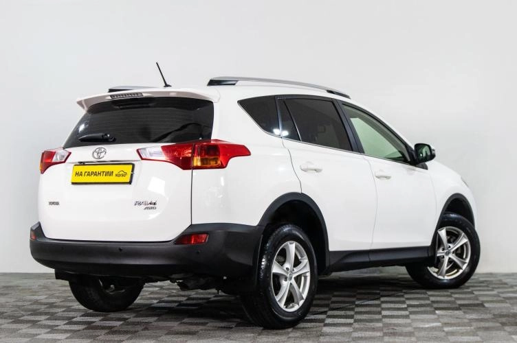 Toyota RAV4 6 из 6